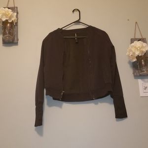 Dark grey zip up sweater 🙋🏾‍♀️